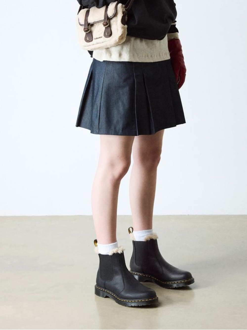 Dr. Martens 2976 Faux Fur Lined Leonore Chelsea Leather Boots